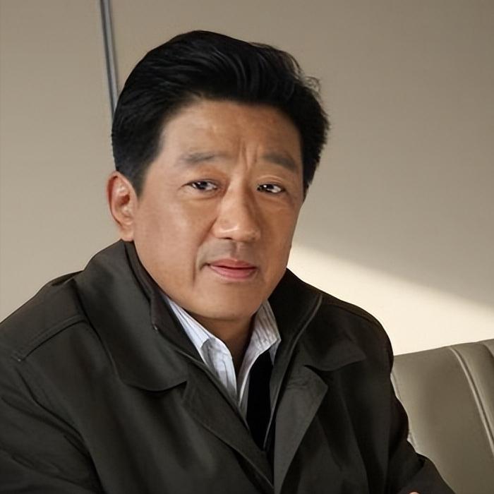 演员，丁勇岱说，我自己都没有想到，拍了这么多戏，其中还有裸戏，那是黄宏导演的一部