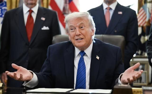 美国爆发全国性抗议 特朗普称不管民主党城市除非来求
近日，美国多地举行示威游行活