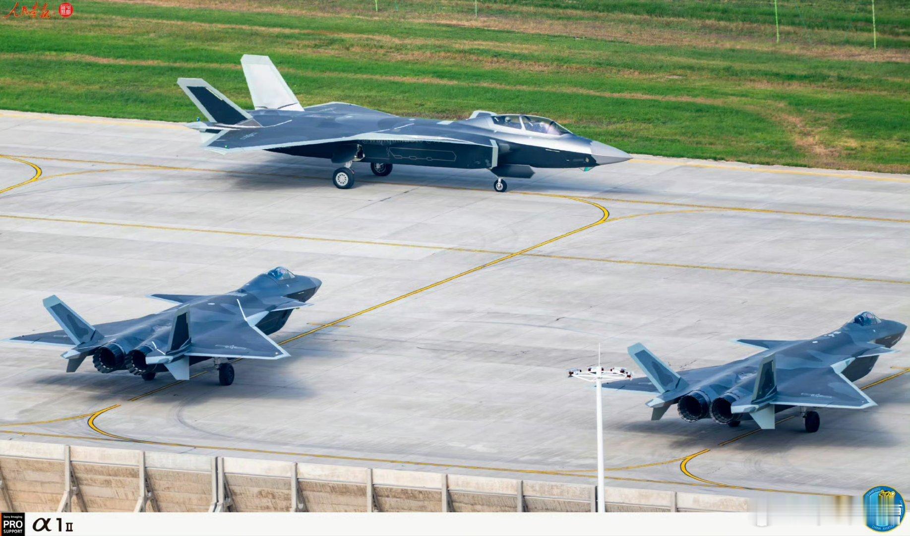 三款歼20同框这是目前全世界最强的战斗机组合也是全世界型号最丰富的重型五代隐身战