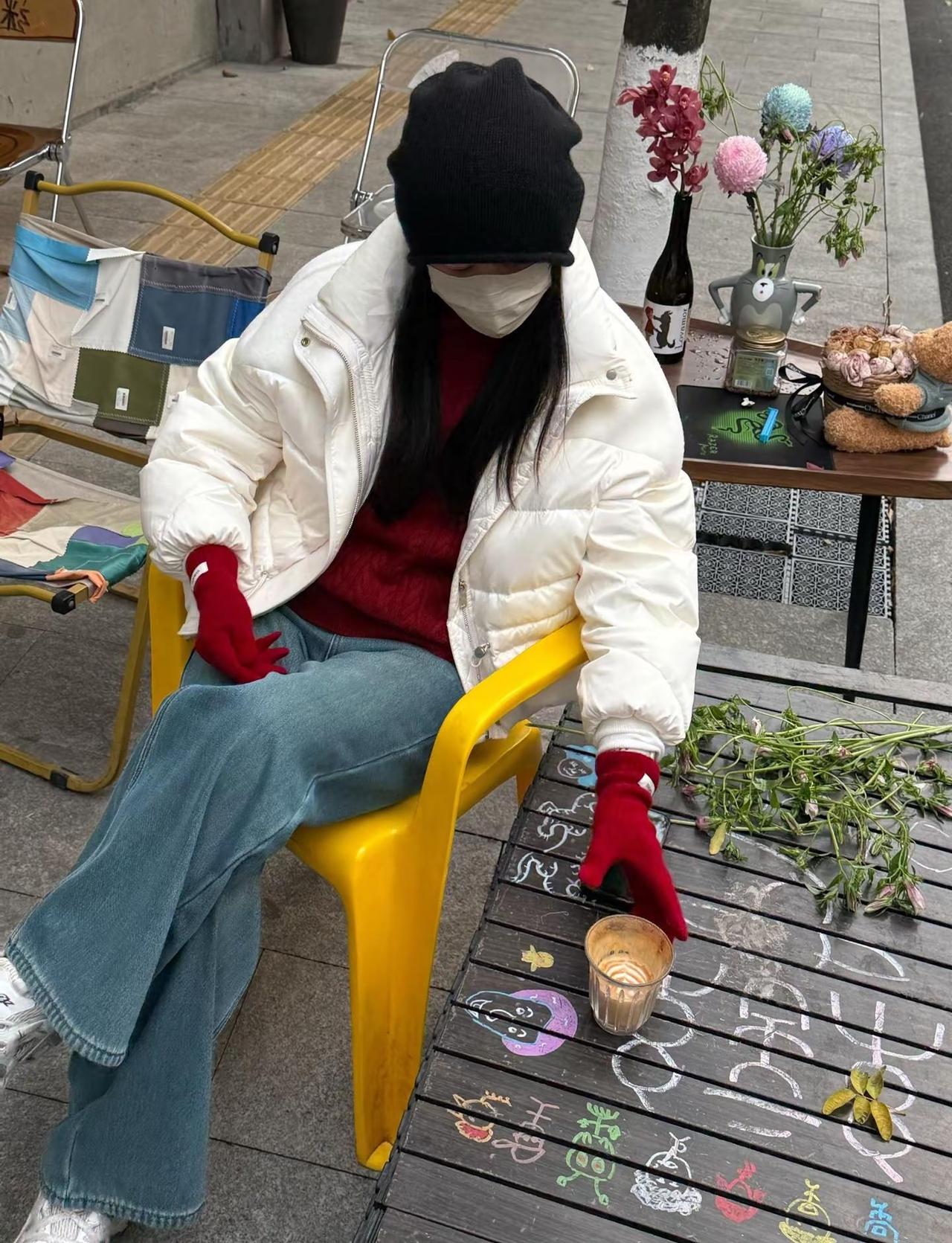 配乐自动推送 它也知道我最近迷上了张艺兴 大花轿 冬季外套内搭分享