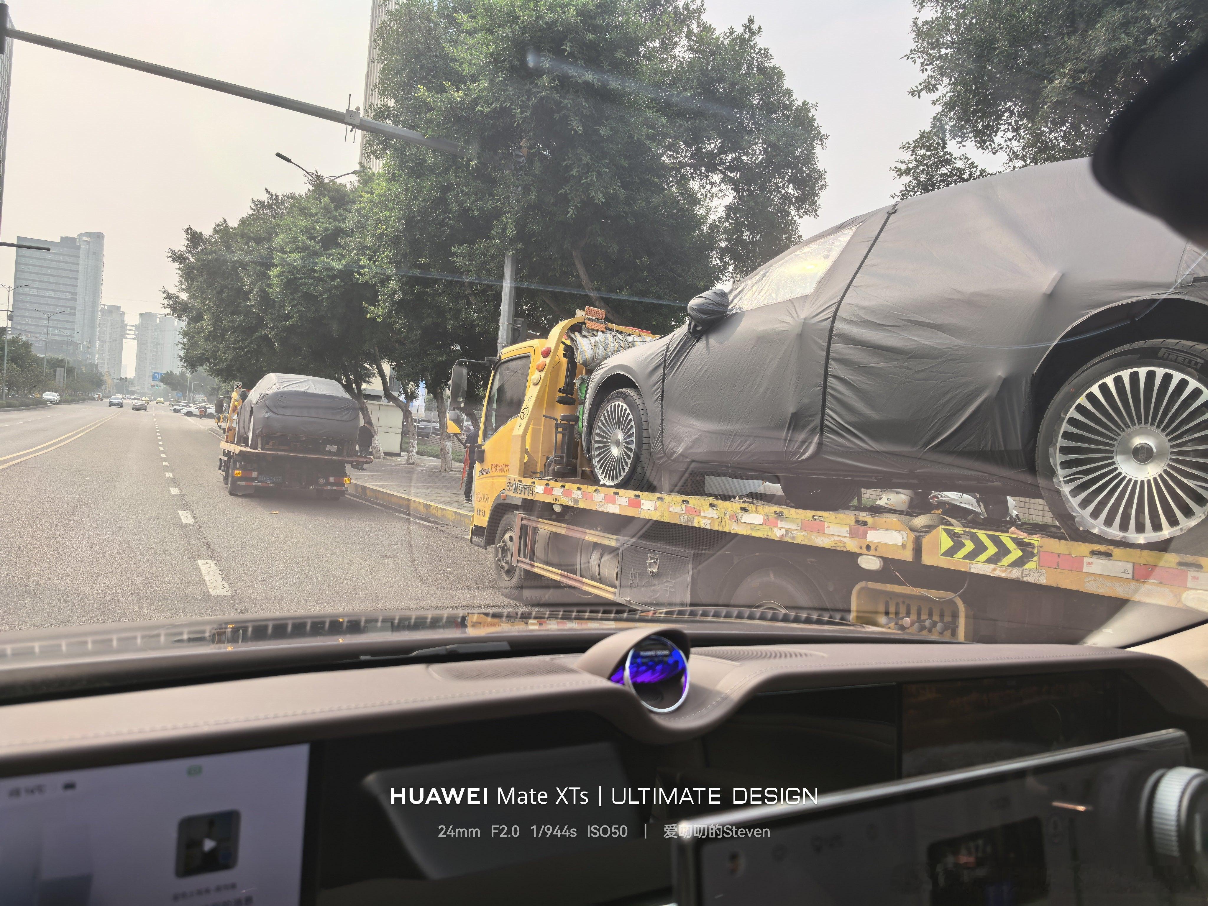 来用户中心给S9T洗个车充个电，遇到两台刚到的尊界S800，超豪华有这交付速度确