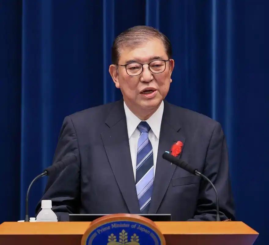 石破茂打响了扳倒高市早苗的第一枪，石破茂11月13日在日本一个电视台广播节目中，