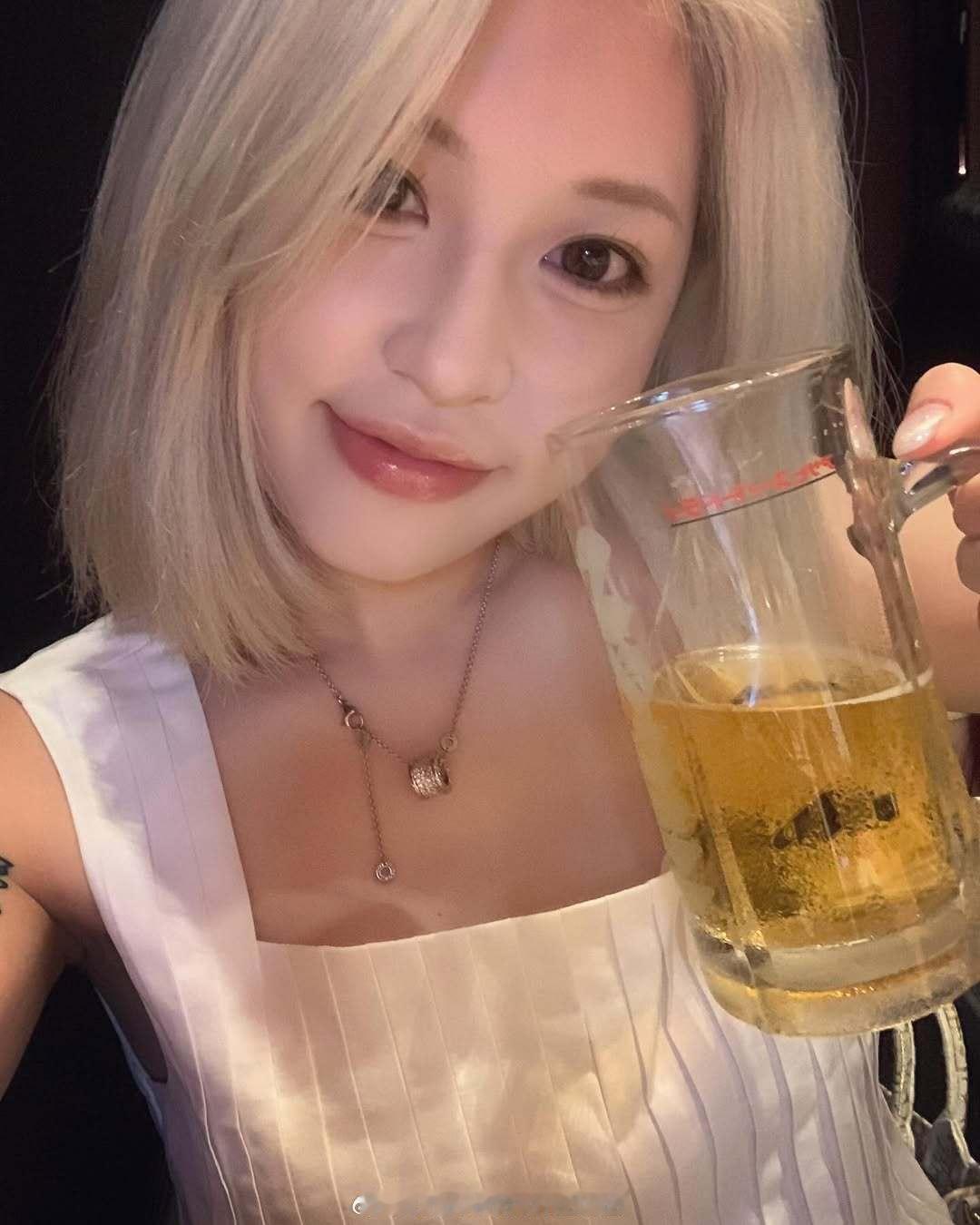 已经到了喝了酒没什么缅怀面孔的无聊程度 ​​​