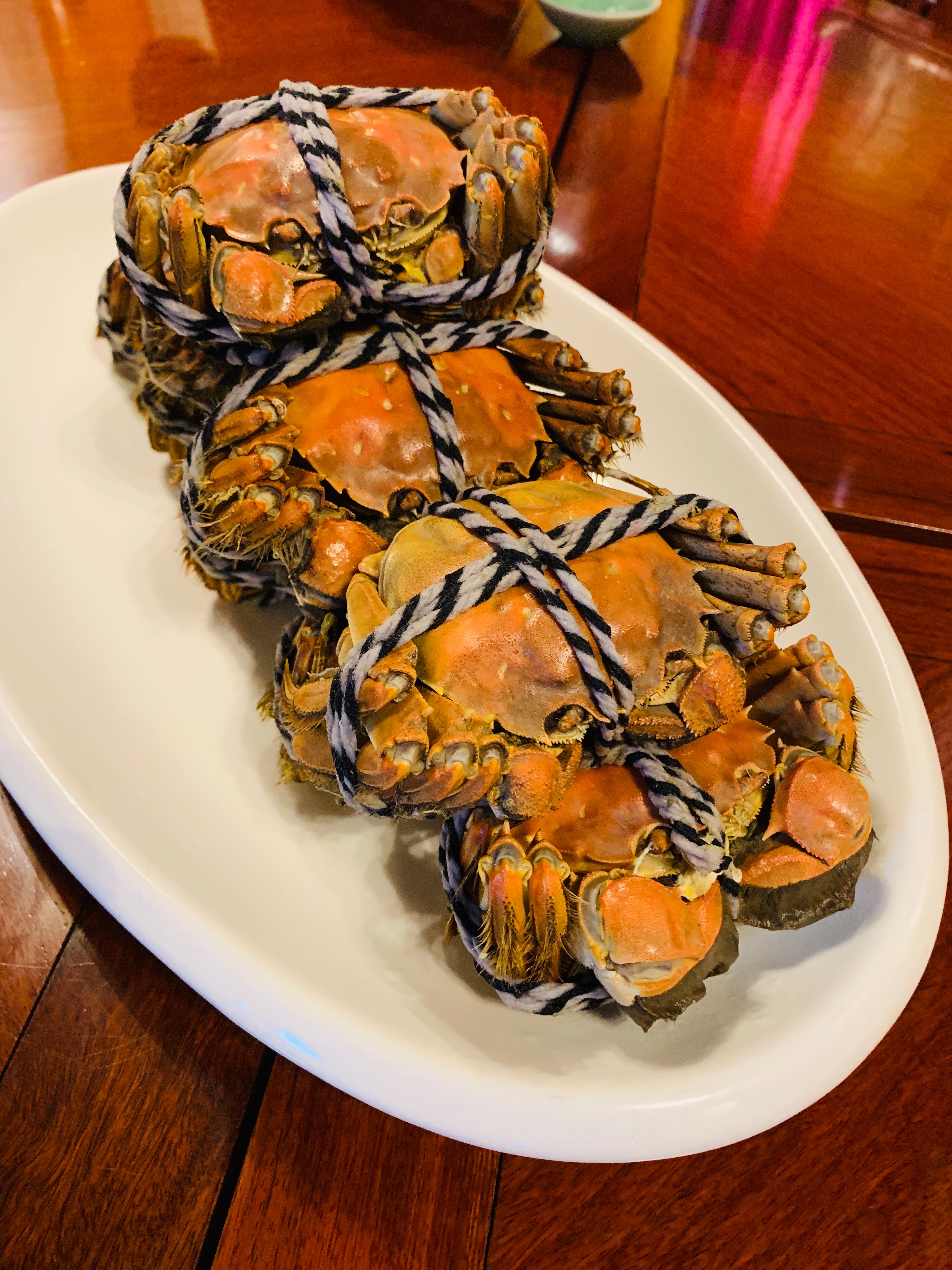 你们晚上吃什么？太湖的大闸蟹和阳澄湖大闸蟹吃起来好像也没什么区别😋 