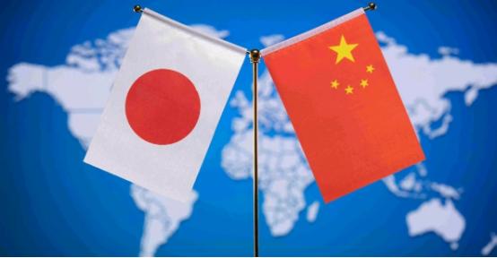 日本方面坐不住了！日本方面喊话，要求改善中日关系！1月13日，根据日媒报道，日本