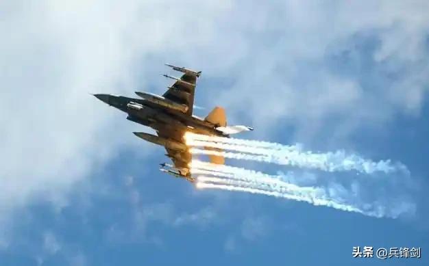 从技术升级角度看，歼-10已历经多次改进，从歼-10A到歼-10C，性能不断提升
