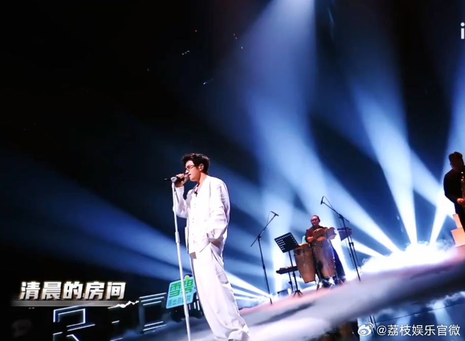 禾伙人被夏地夏地占领十亩田种地记忆萦绕十亩田，王一珩舞台从容演绎夏地夏地，褪去泥