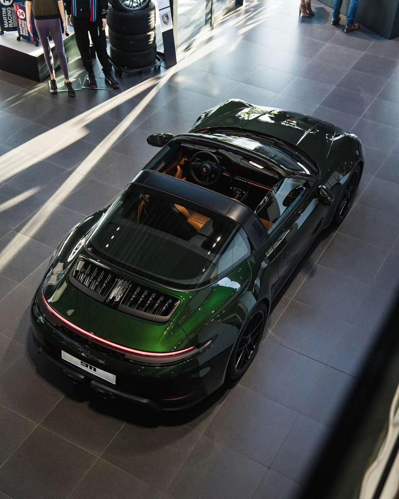 这不是宣传片，这是你未来的预告片。保时捷Targa 改装