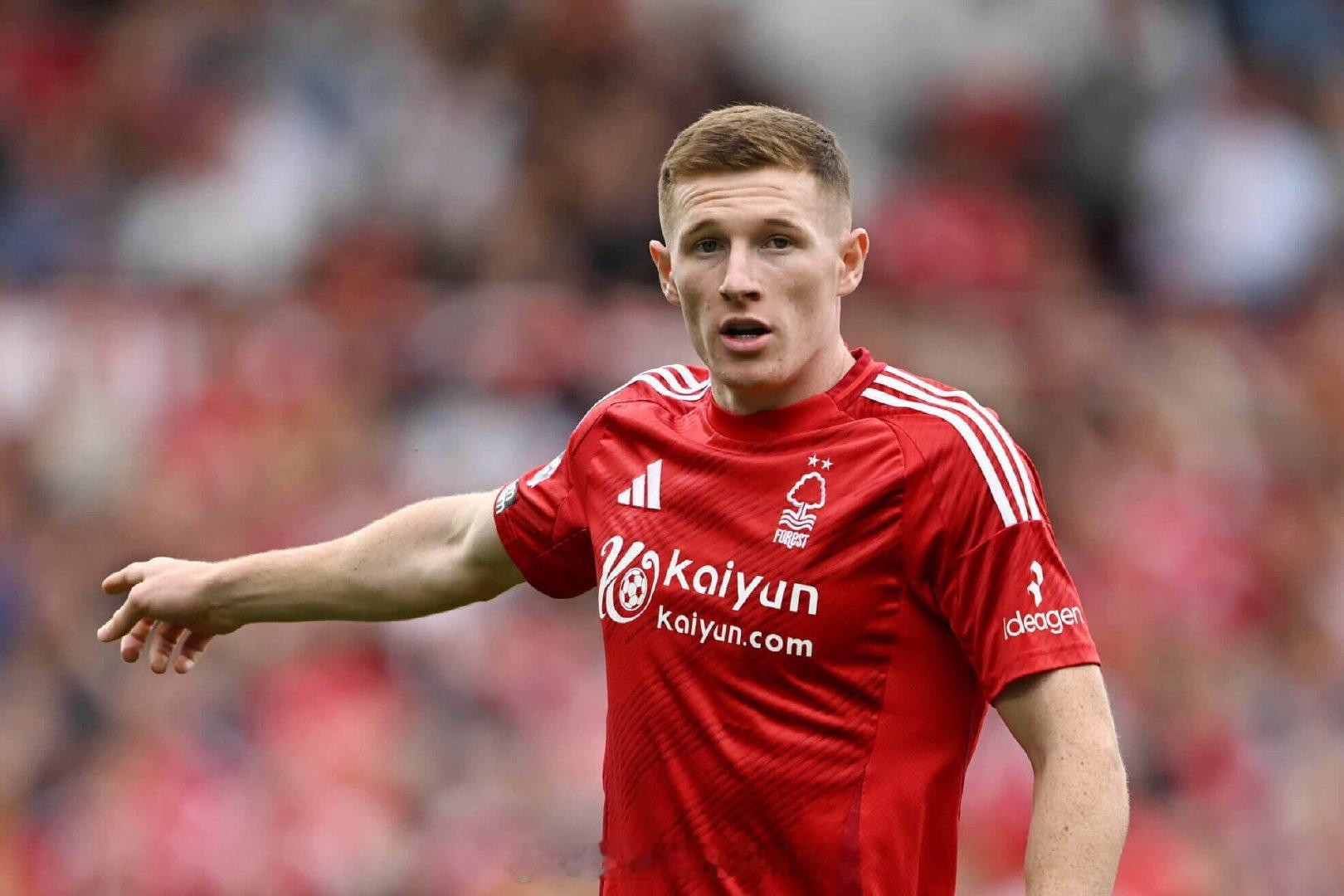 【曼联中场引援三选一】TA名记DO：诺丁汉森林埃利奥特-安德森，是引援名单上评价