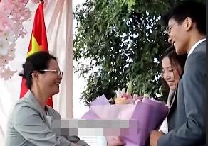 多地官宣“结婚发钱”，网友：够彩礼钱吗？

网友们的调侃确实一针见血。这笔结婚奖