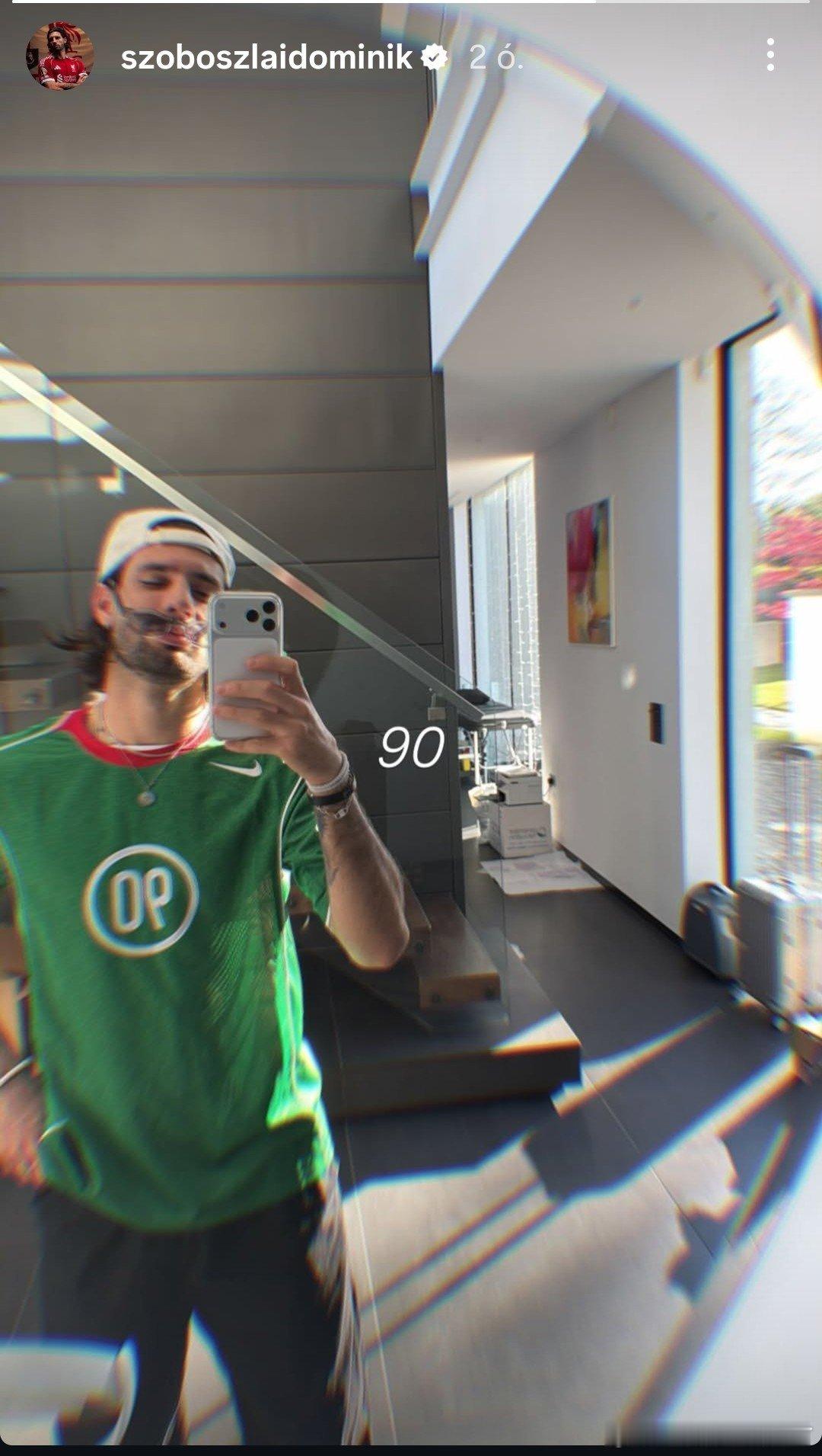 索博的耐克的T90 