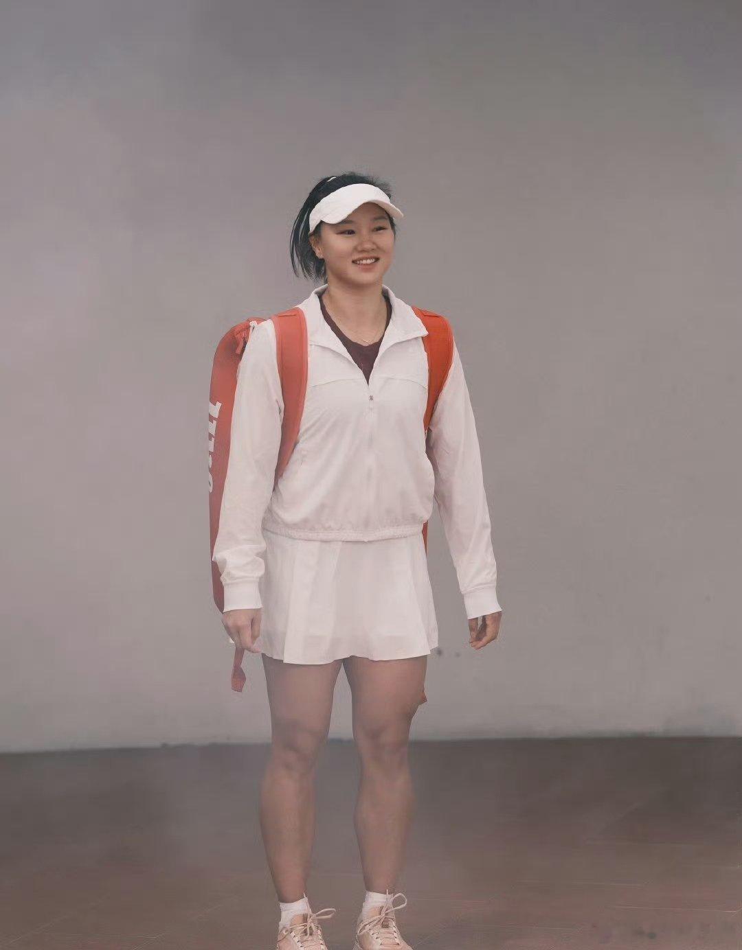 🇨🇳湖州WTA125女单半决赛🇨🇳郭涵煜4-6/1-6 🇵🇱卡瓦还不