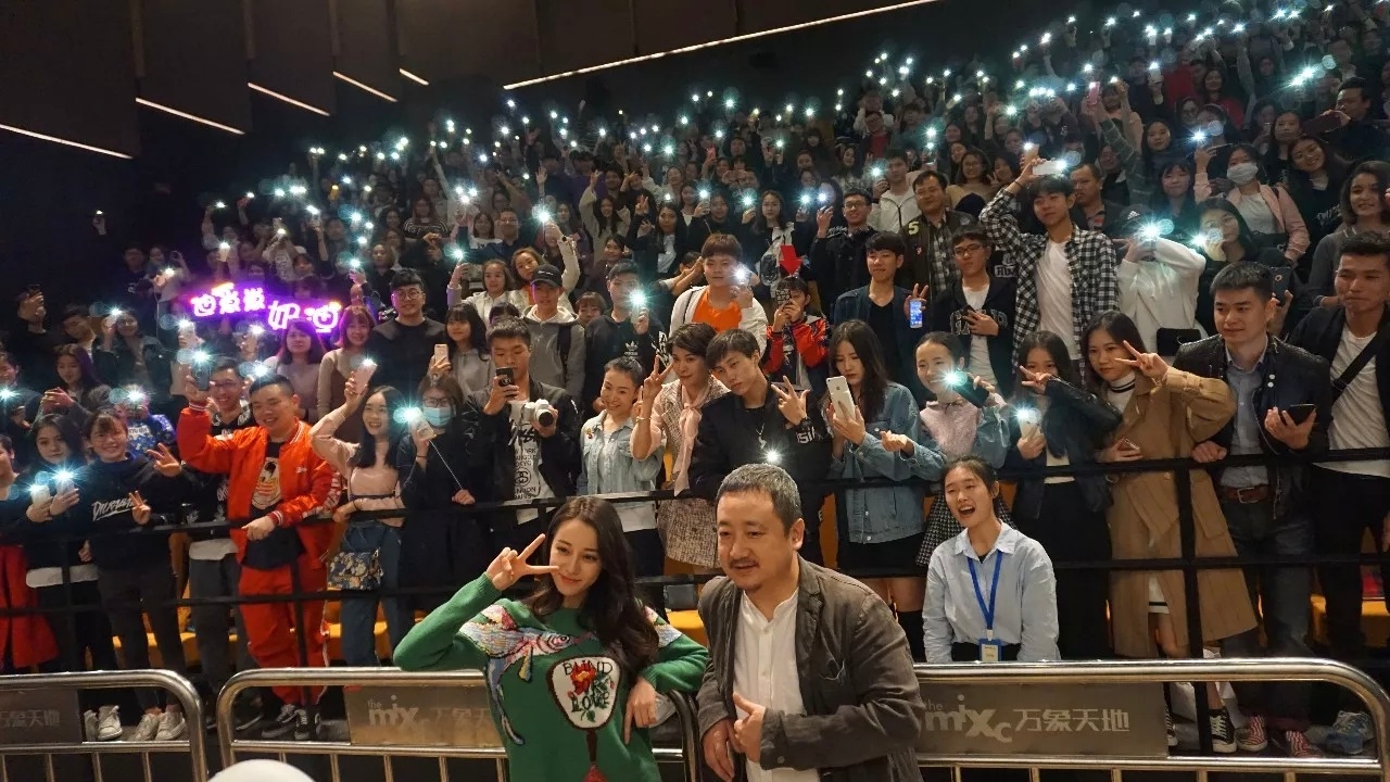 功夫女足路演《功夫女足》路演备受关注啊，主要是迪丽热巴上一次电影路演还是2017