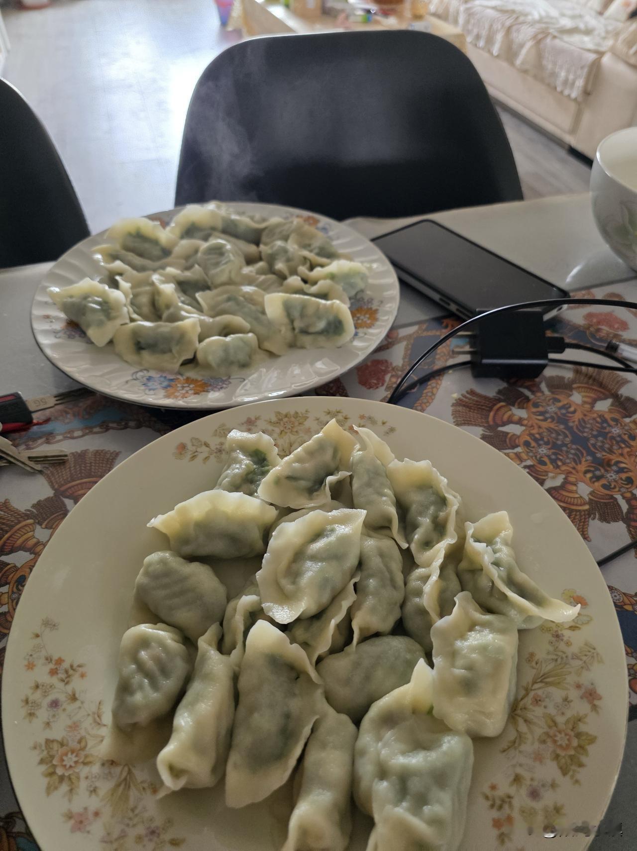 回到济南就被感动，我的命不算太差，处处有人关心我……

昨晚接到对门邻居电话，说