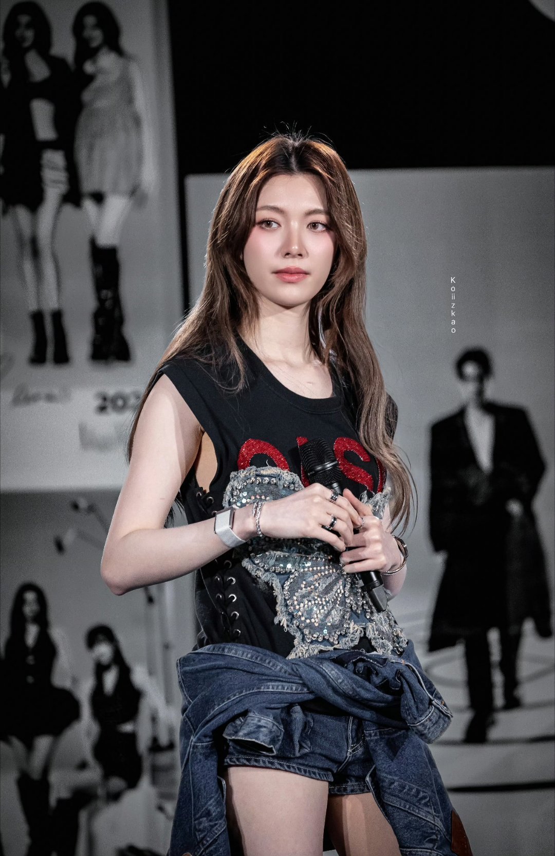 大学暗恋的乐队主唱和高冷校花竟然是一对… 