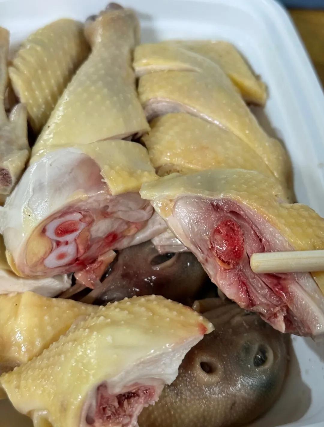 感觉还是吃不来白切鸡，有点下不去嘴！