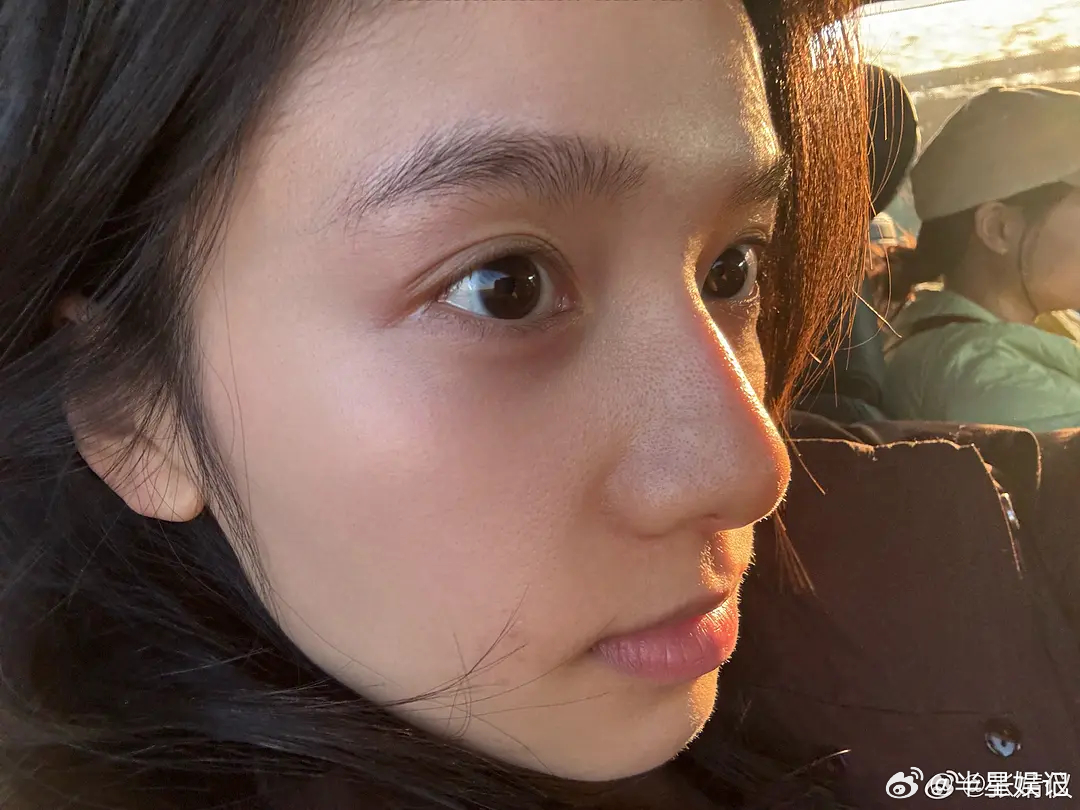 张婧仪这个自拍也太实诚了