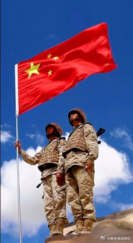 八一建军节 八一建军节，铁打的筋骨，钢造的肩膀，风雕的性格，雷铸造的胆。个个都是