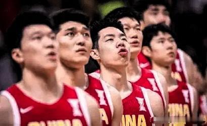 经亚洲杯锤炼：男篮世界杯 12 人阵容呼之欲出！

中锋：
余嘉豪（保留）
杨瀚