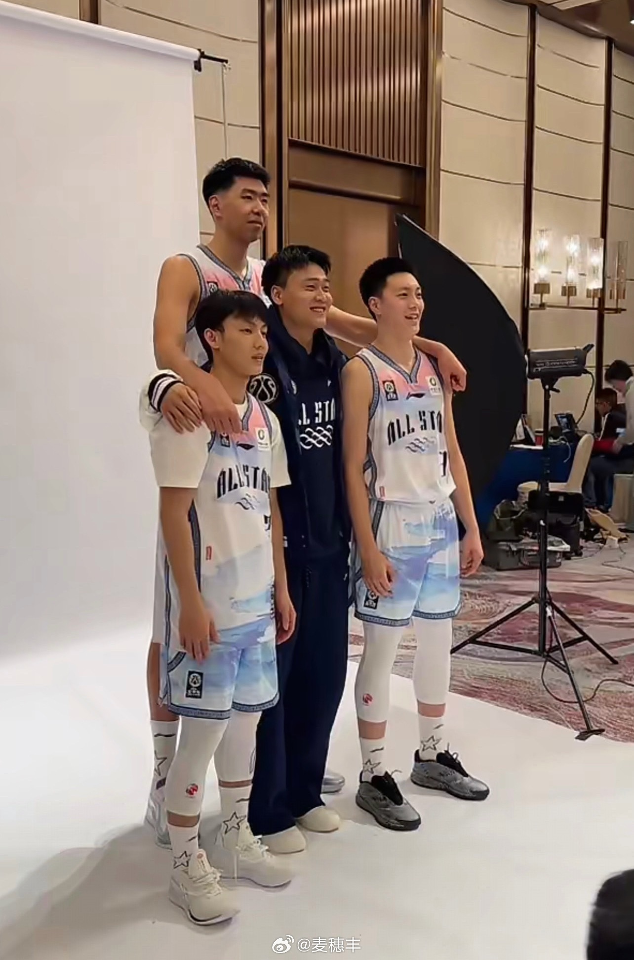 是否勾起一些美好的回忆？再见面，都是全明星了！cba全明星广东宏远