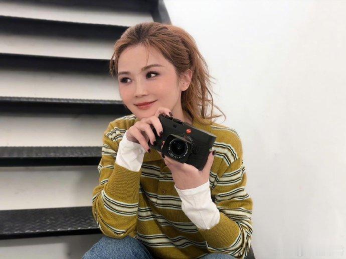 武艺见到阿sa会有不配得感武艺坦言理想型是淡颜可爱型，还自曝从小喜欢蔡卓妍，这暗