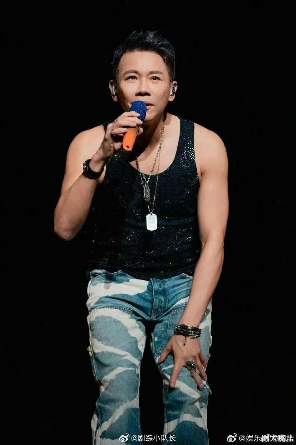 陶喆脱口秀式吃美食 陶喆这次在武汉，终于把两年前错过的过早补上了。从热干面开始，