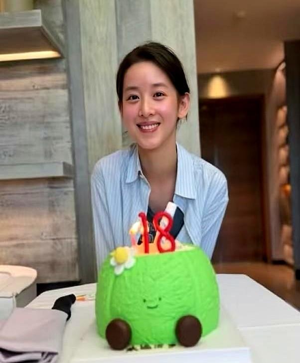 章泽天生日，都不发和东子的合照了，东子看到这估计都快心寒了吧？

30+的她颜值