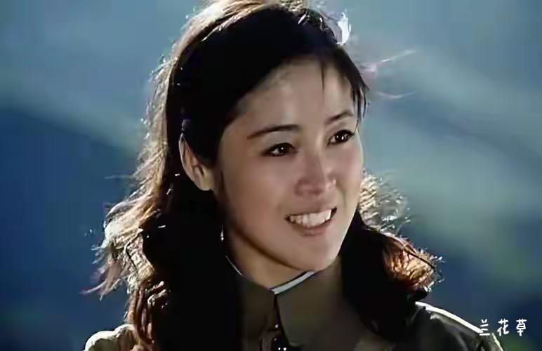 盖克，电影《高山下的花环》韩玉秀的饰演者。
电影里的她，表演细腻、真实，是个很有