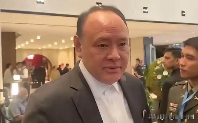 台媒问：菲律宾咋怂了？当年狠话放得震天响，现在没音了？

两年前，菲律宾防长特奥
