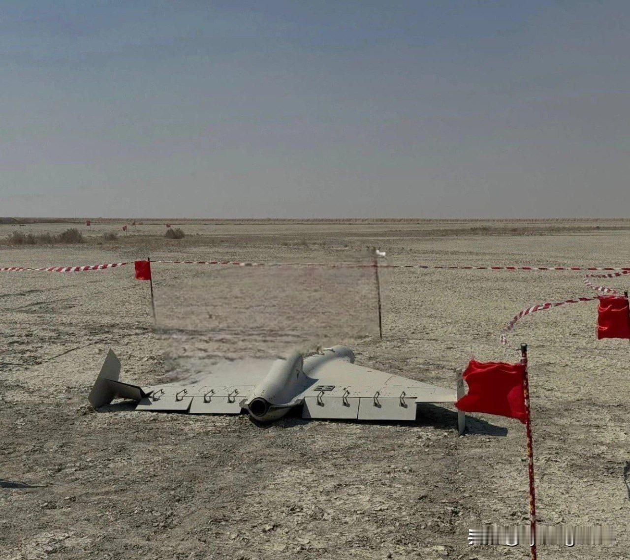 ⚡️🇮🇶伊拉克巴士拉省当局发现一架装有地雷的无人机坠毁在靠近伊朗边境附近的一