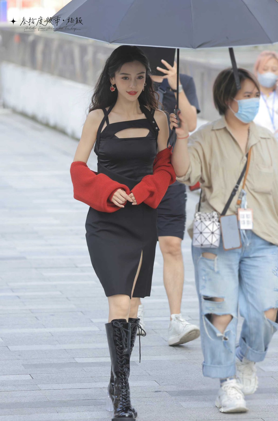 angelababy angelababy 时间予我千万种满心欢喜，沿途逐枝怒放
