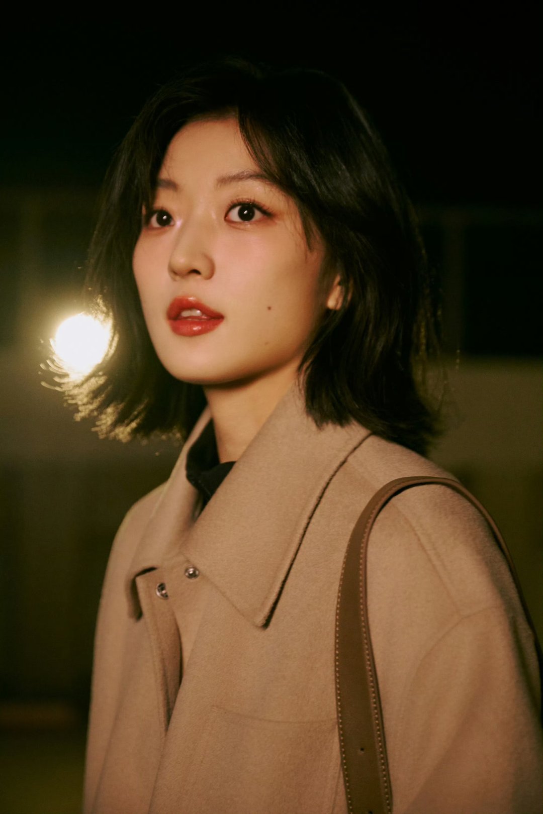 孙千米兰时装周出发图，完全是高智女来的吧真的越品越有味道啊