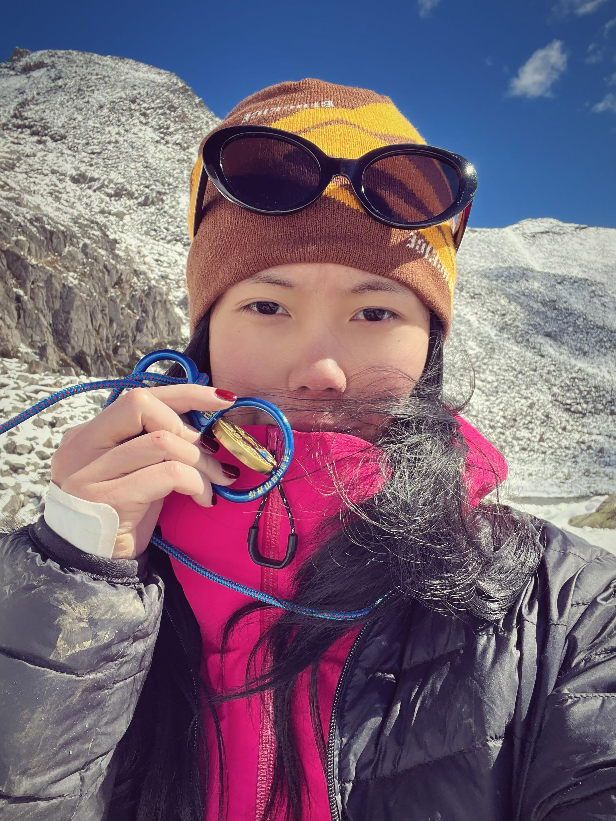 不知疲倦的翻越 每一个山丘！