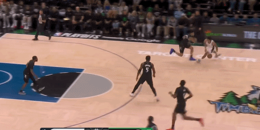 NBA季后赛 马刺vs森林狼 森林狼主场114-109击败马刺，将总比分扳成2-