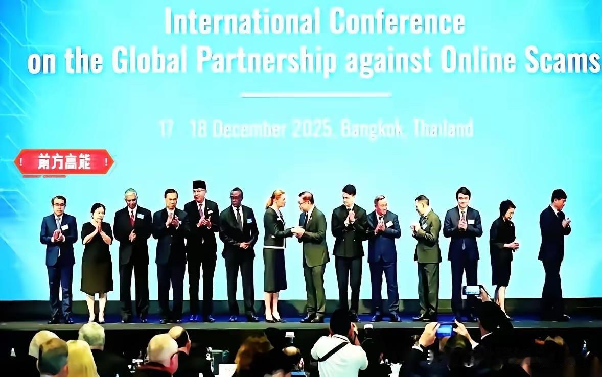 泰国这次刷新了全世界的三观，在自己家的领土上，不声不响的邀请了60个国家齐聚一堂