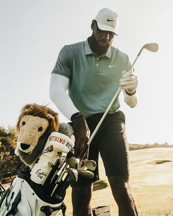 🏌🏻️‍♂️浓眉安东尼戴维斯詹姆斯 ​​​