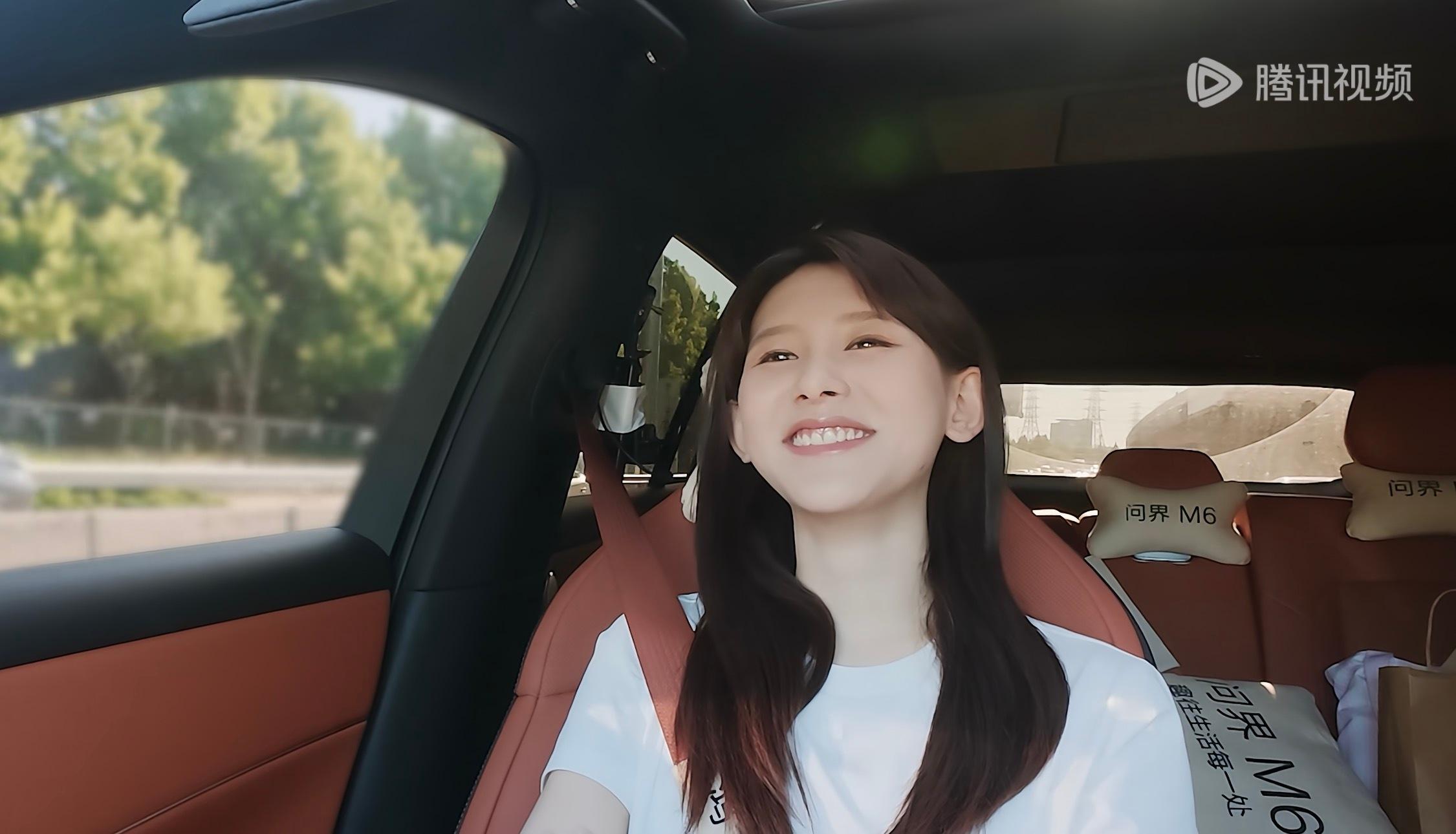 恒怡cp  💛 恒怡cp  💚📣：EP4 超前彩蛋 🍬点分享1.凯怡下楼