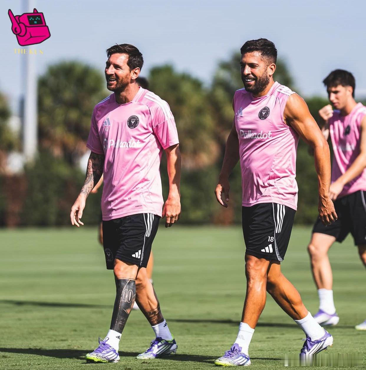 梅西  对阵奥兰多的比赛前的最后一次训练中[嘿哈][嘿哈][嘿哈] ​​​