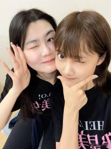 李艺彤日子这么也挺好的李艺彤你根本没喝中药吧李艺彤的生活氛围感好足，和朋友随性合