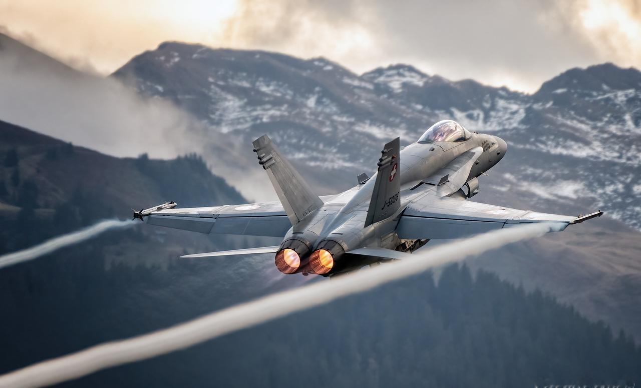 美林根空军基地上空的靓仔们 ​​​