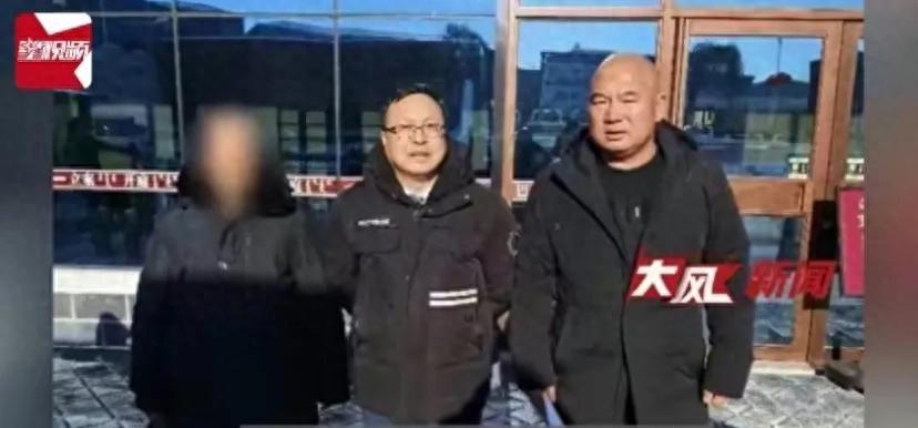 2023年12月20日，内蒙古高院宣判周永刚无罪。他走出法庭时，头发已经花白，而