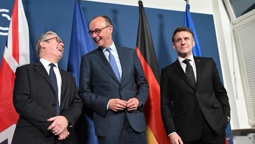 法国总统马克龙在慕尼黑遭「冷落」

在与英国首相斯塔默举行的联合新闻发布会上，法