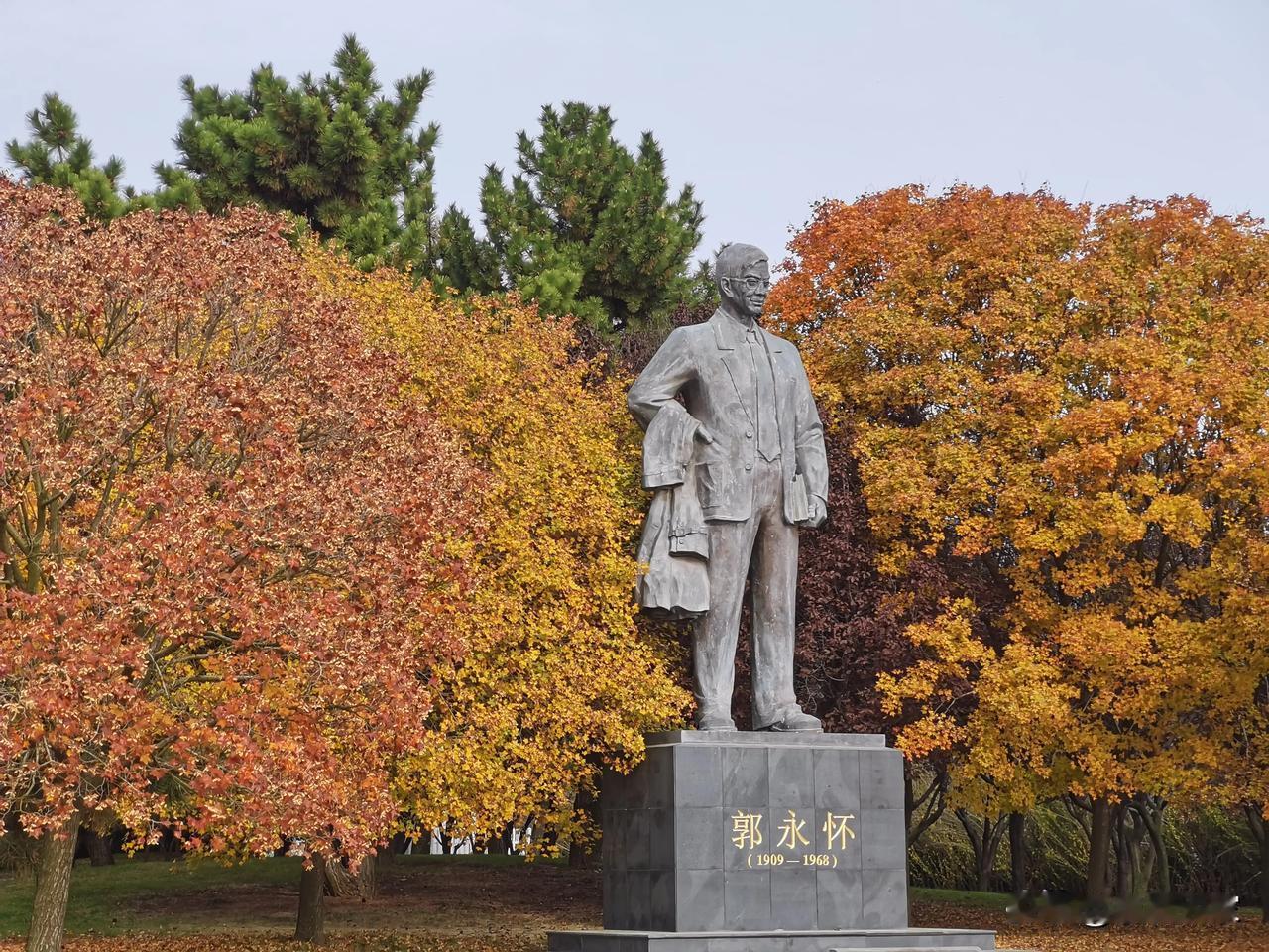 郭永怀事迹陈列馆
晒图大赛
       该馆位于荣成博物馆一层，是故乡的人民为