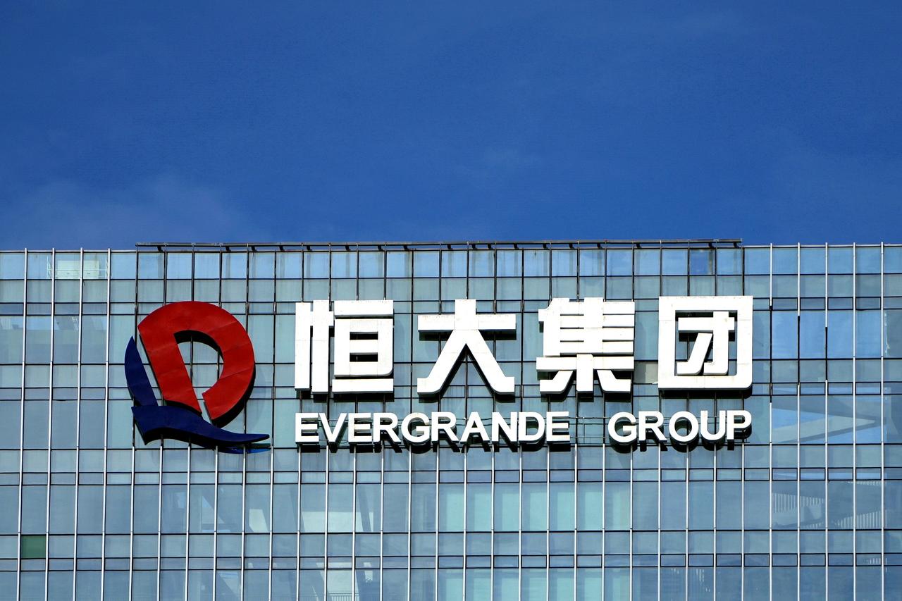 恒大的事算是差不多了，恒大的大额集资在2019年真的是如火如荼。当年恒大资金流动