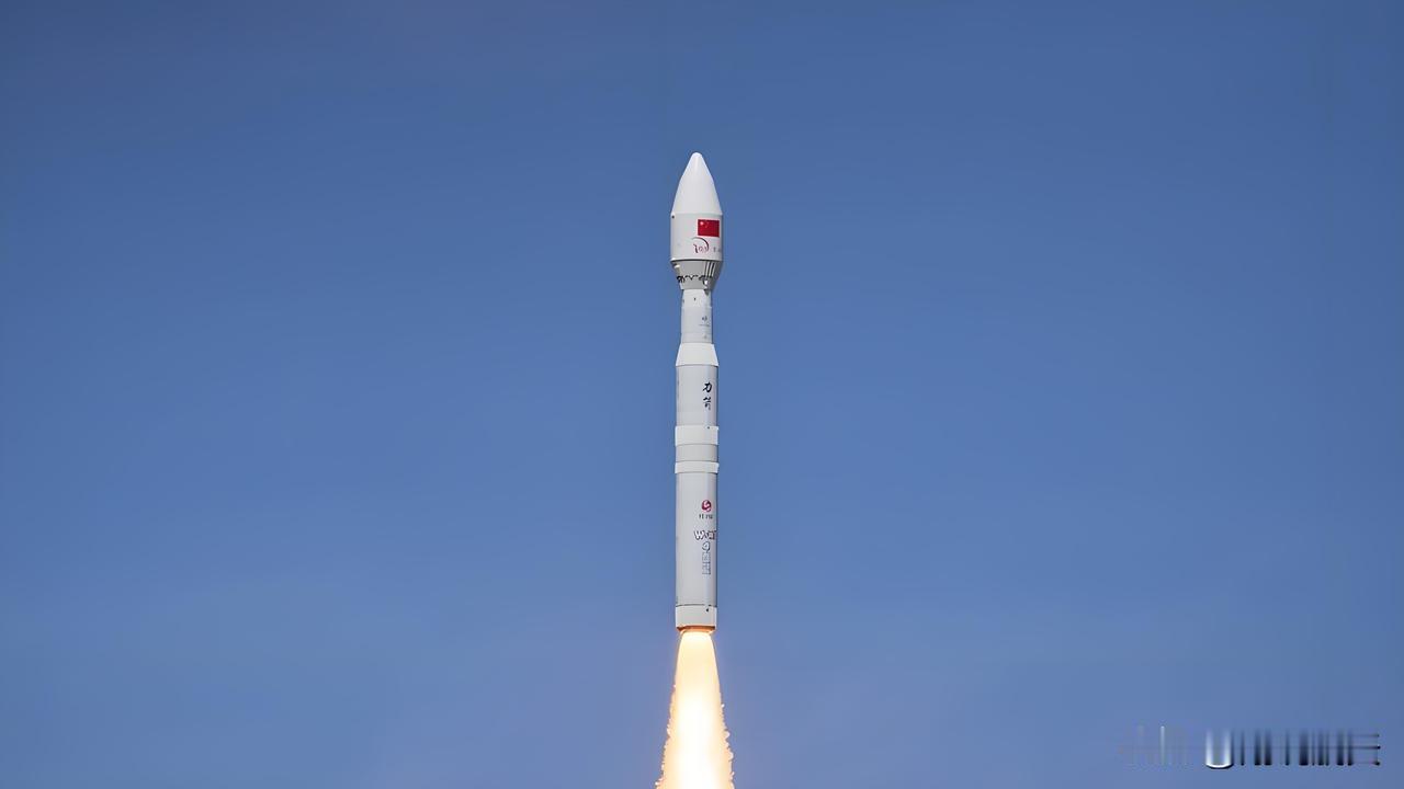 液体燃料有哪些缺点?

很多人以为，对于火箭发射，液体燃料是最优解！

不一定哦