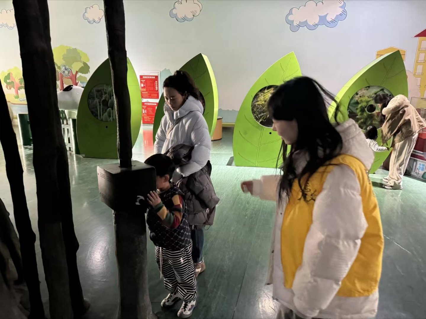 秦岭笑谈【童享无屏，成长赋能】曲阜师范大学大学生寒假社会实践  数智浪潮奔涌，“