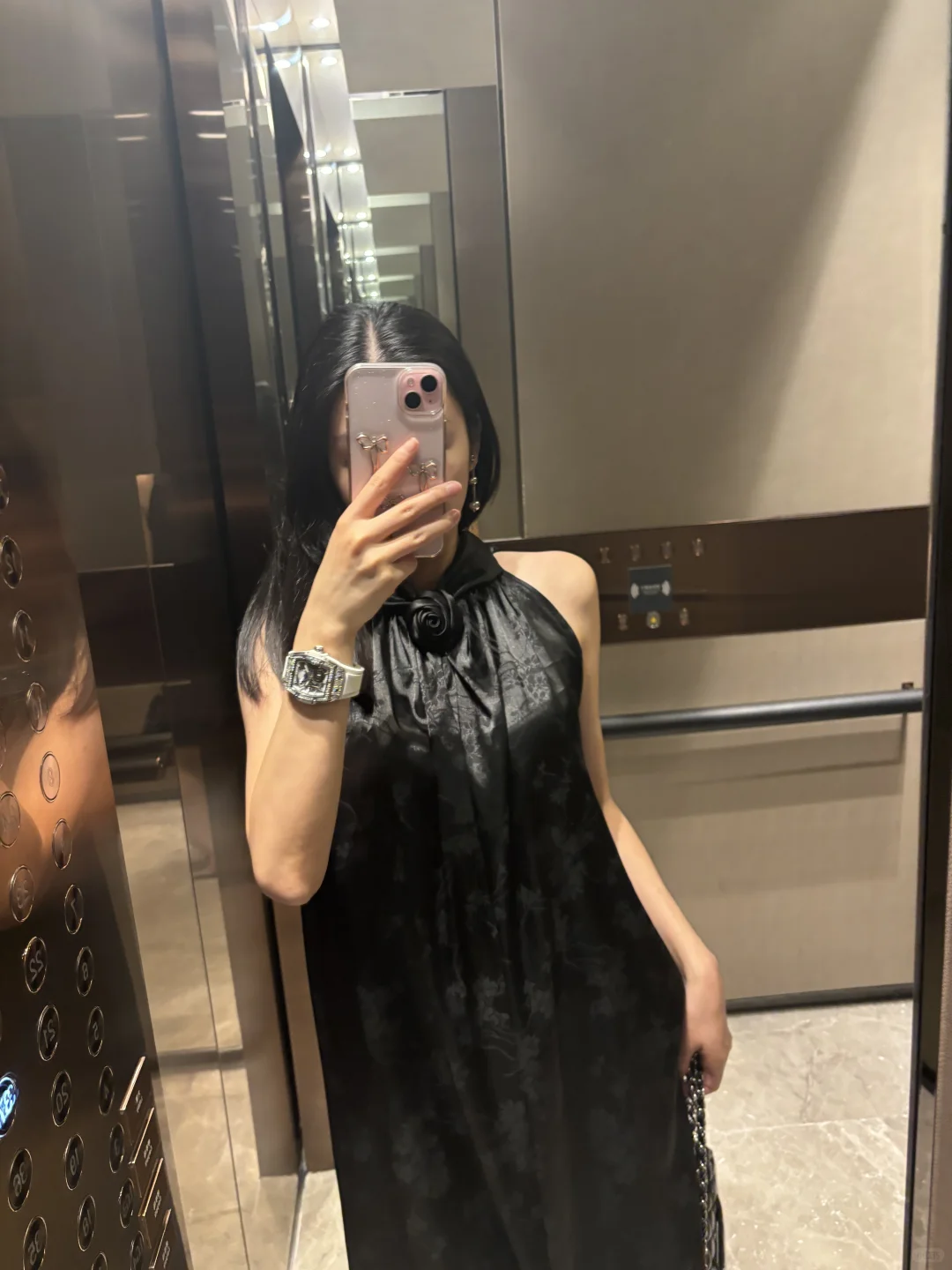 今天穿这样 😉