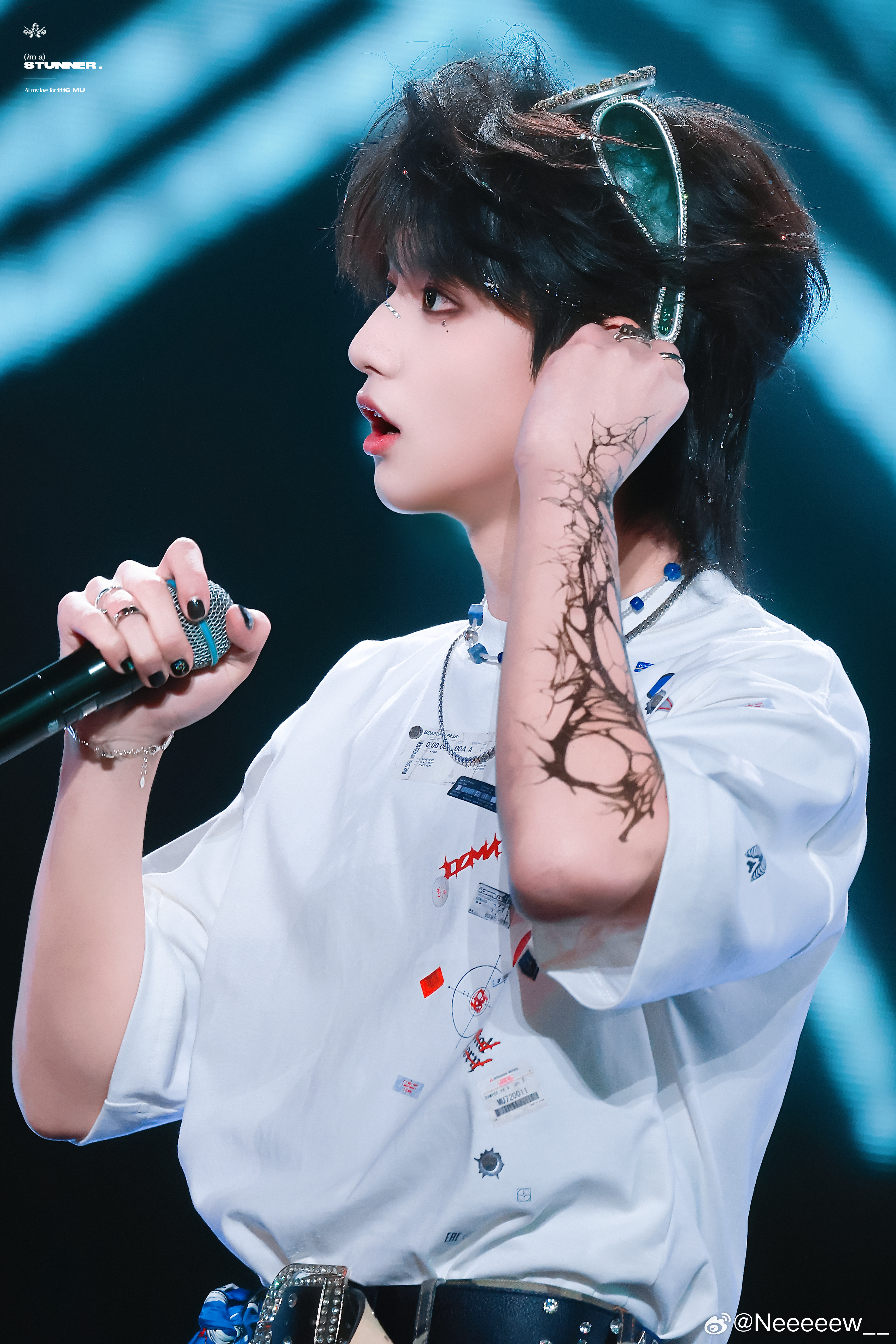 穆祉丞  穆祉丞周五晚高疯  🍊朝朝穆穆 希望你往后的日子里，漂亮的眼睛要流幸