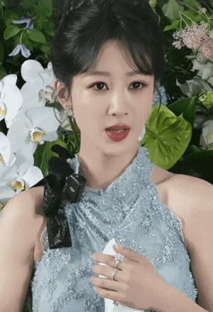 杨紫直播杨紫[超话]杨紫直播！一沫真挚的情话 ​​​