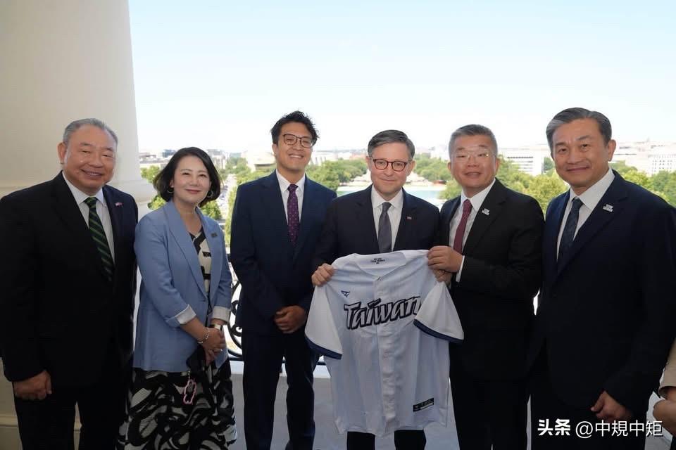 民进党台北市长参选人沈伯洋今（24日）窜访美国期间，分别会见了：

现任众院议长